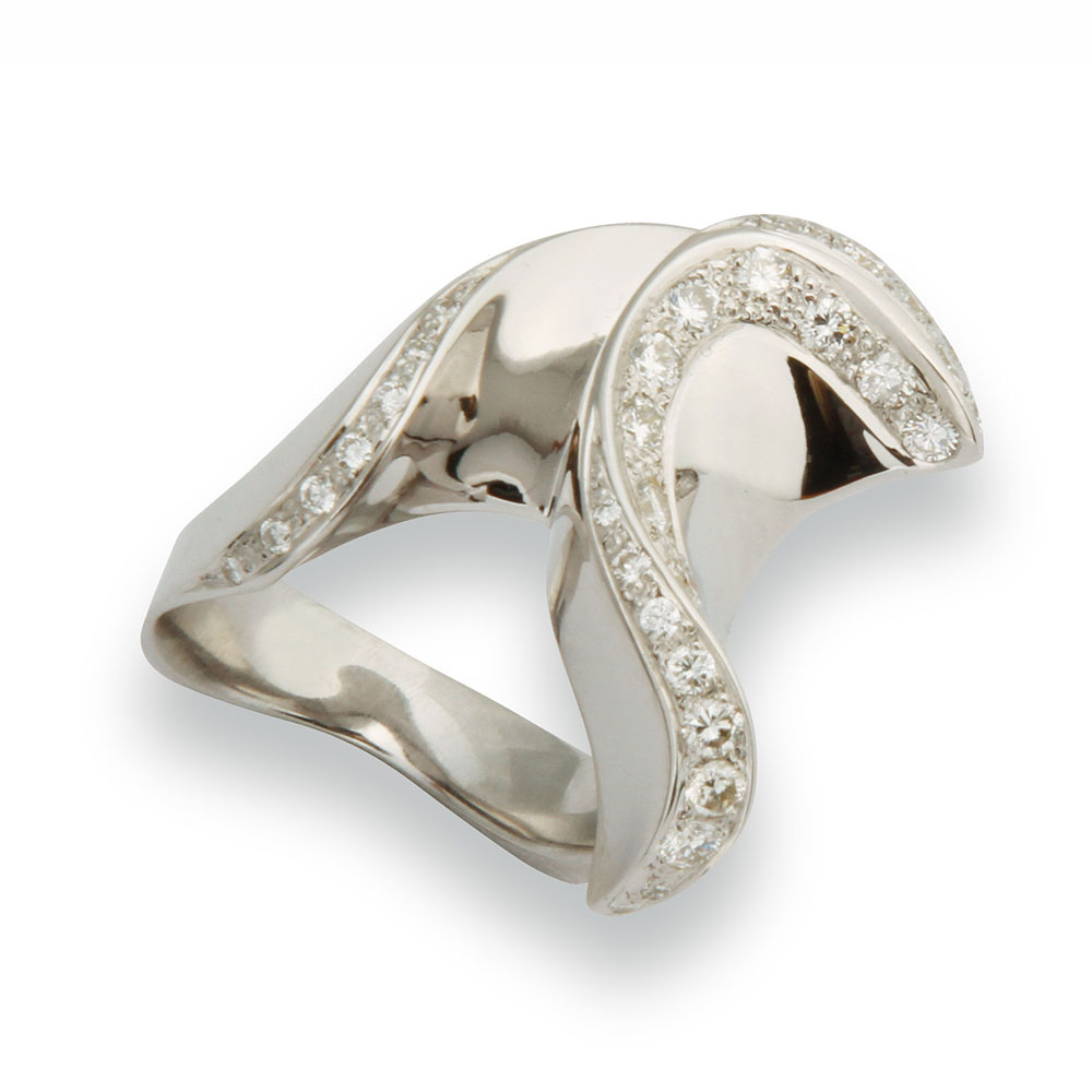 Witgouden ring met briljanten
