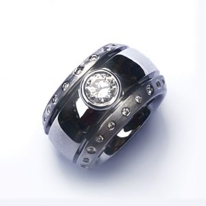 strakke bolle ring van oud goud